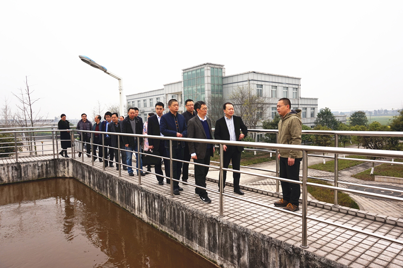 國家、省、市發(fā)改委調(diào)研組到杰陽排水公司進(jìn)行成本調(diào)研